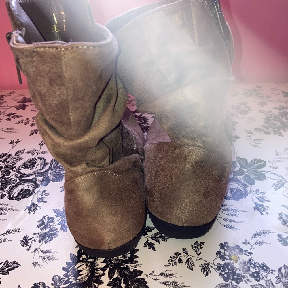 Beige Woman Boots